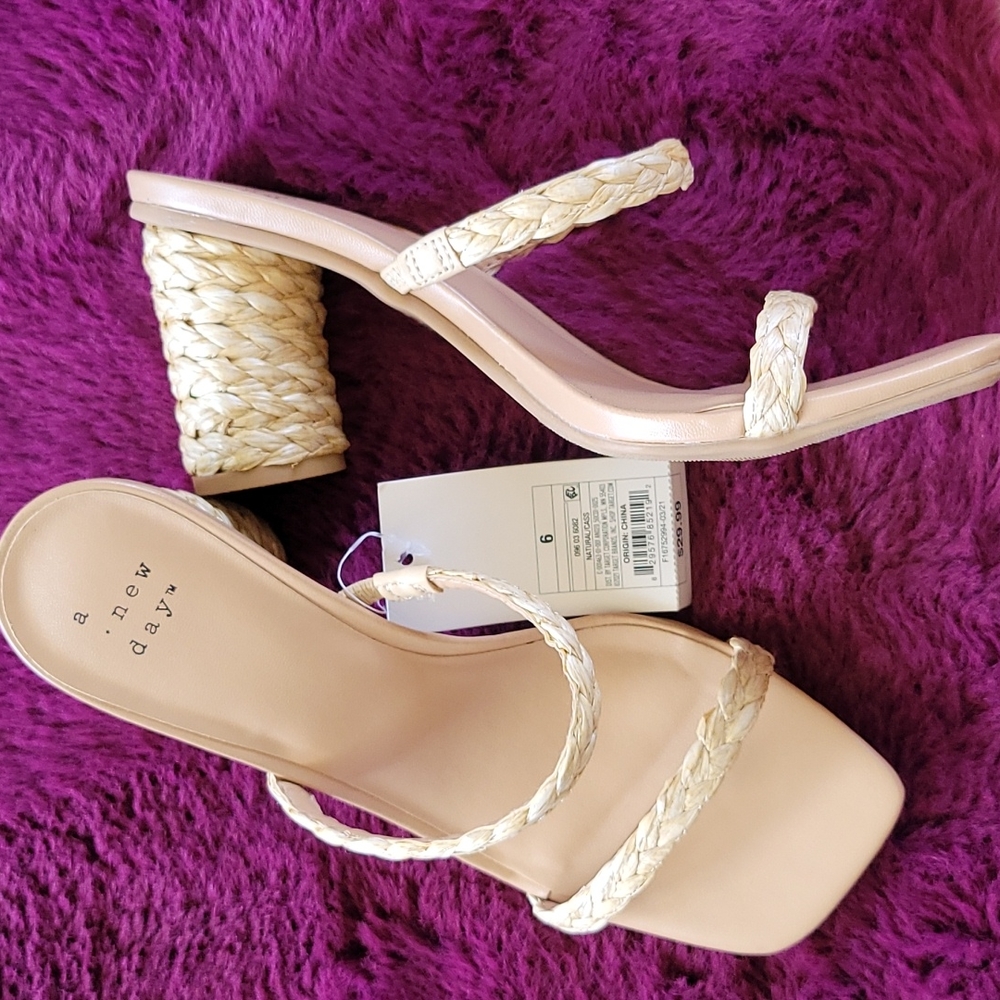 Straw heels size 6